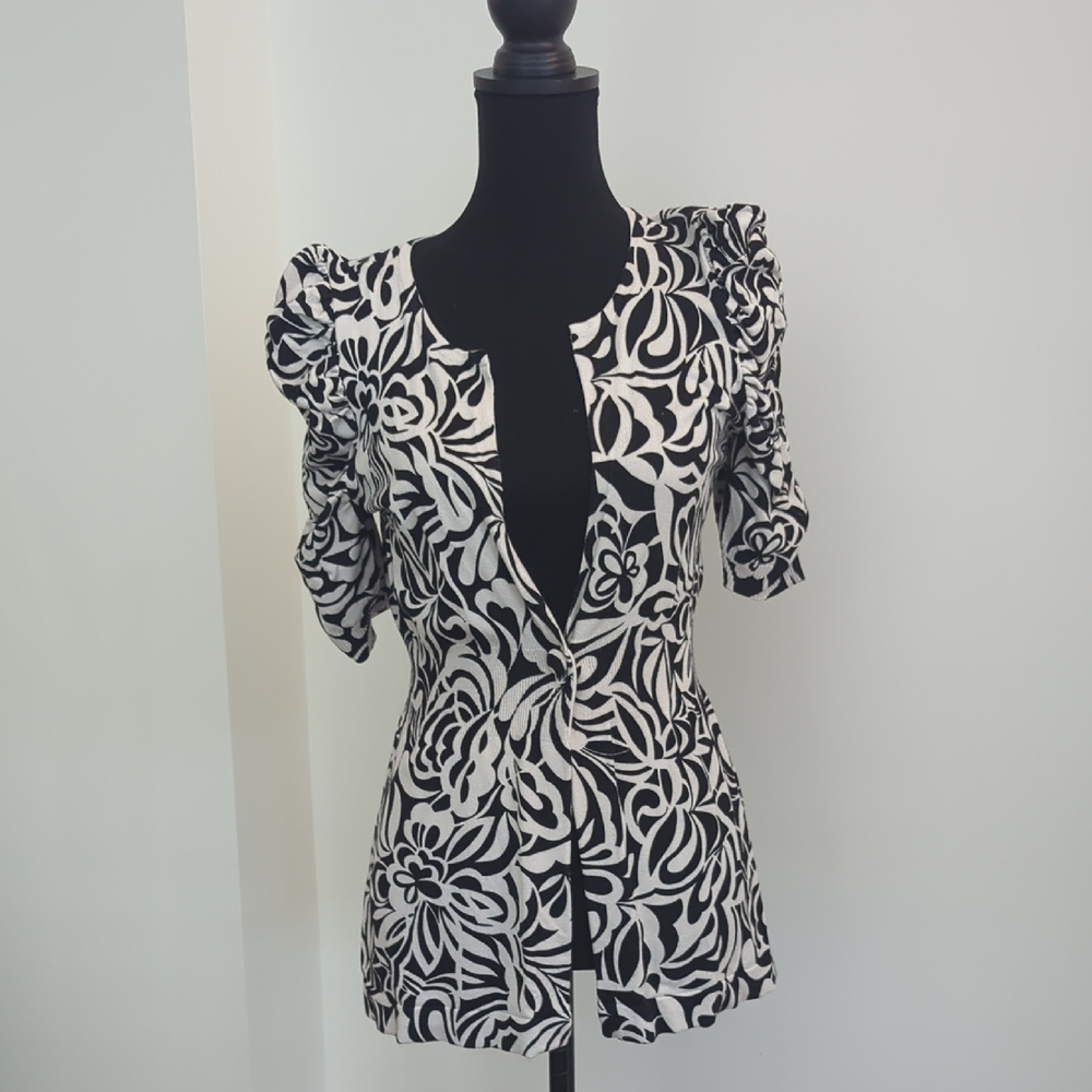 INC International Concepts Graphic Monochrome Puff Sleeve Short Sleeve Cardigan - Picture 3 of 7